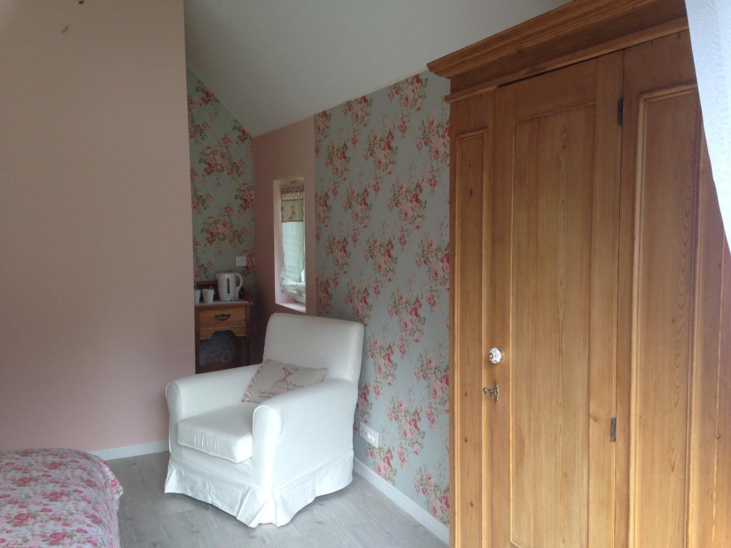 L'Auberge Des Oiseaux Chantants Willeman Room photo
